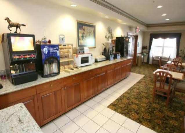 Hotel Country & By Radisson, Louisville South, Ky