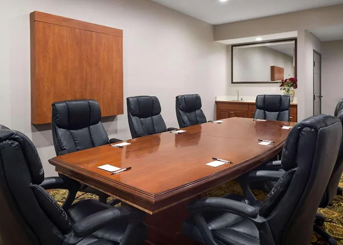 Country Inn & Suites By Radisson, Louisville South, Ky