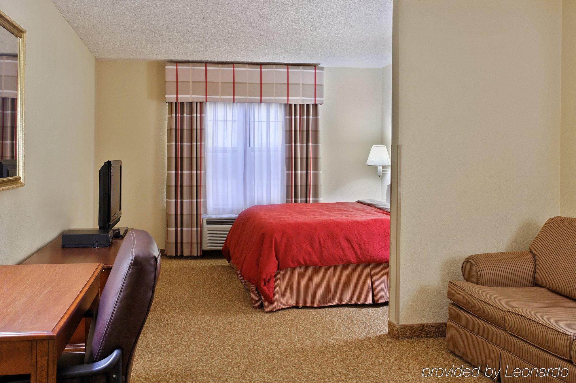 Hotel Country & By Radisson, Louisville South, Ky 3*