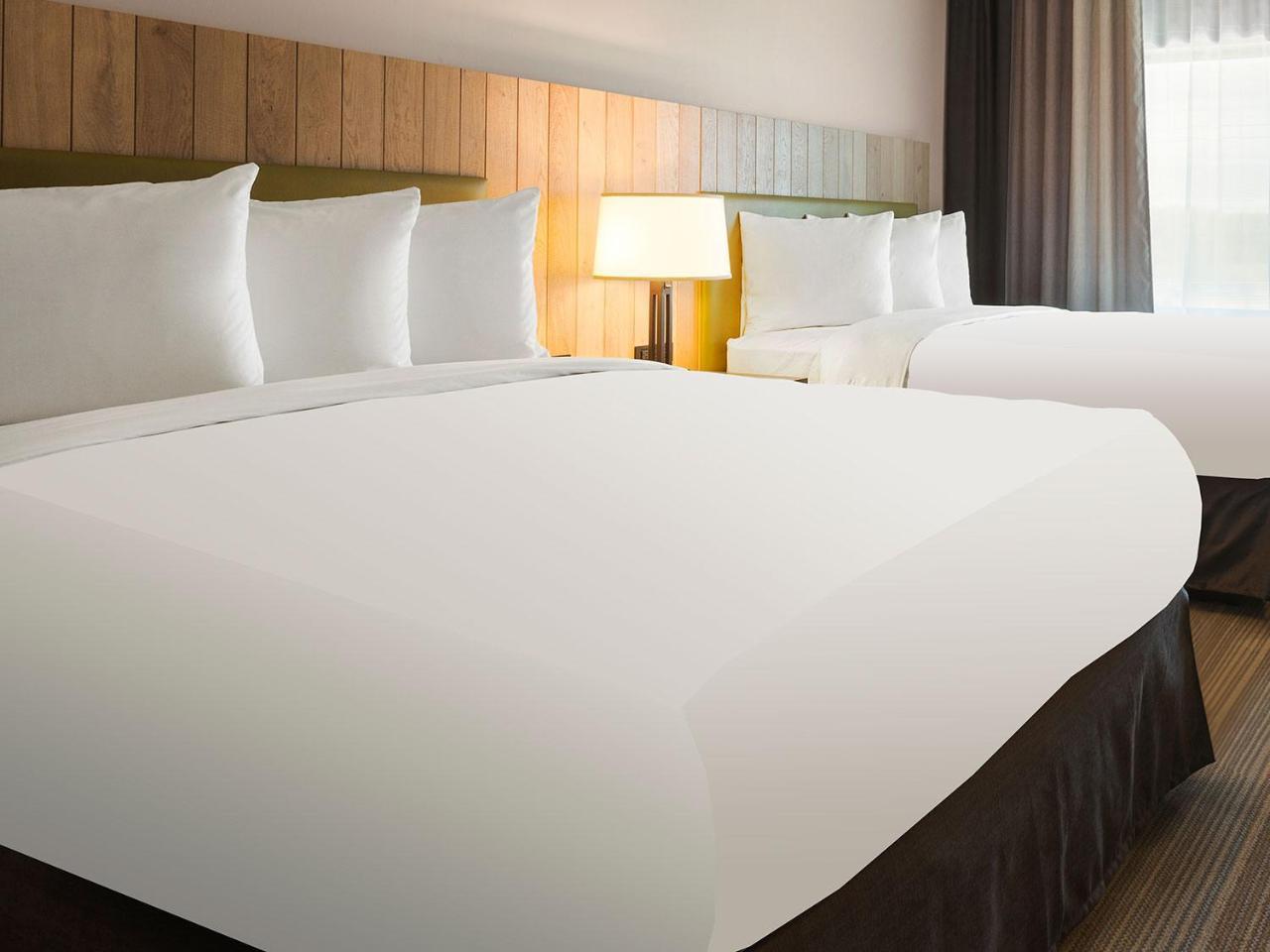 Country & By Radisson, Louisville South, Ky